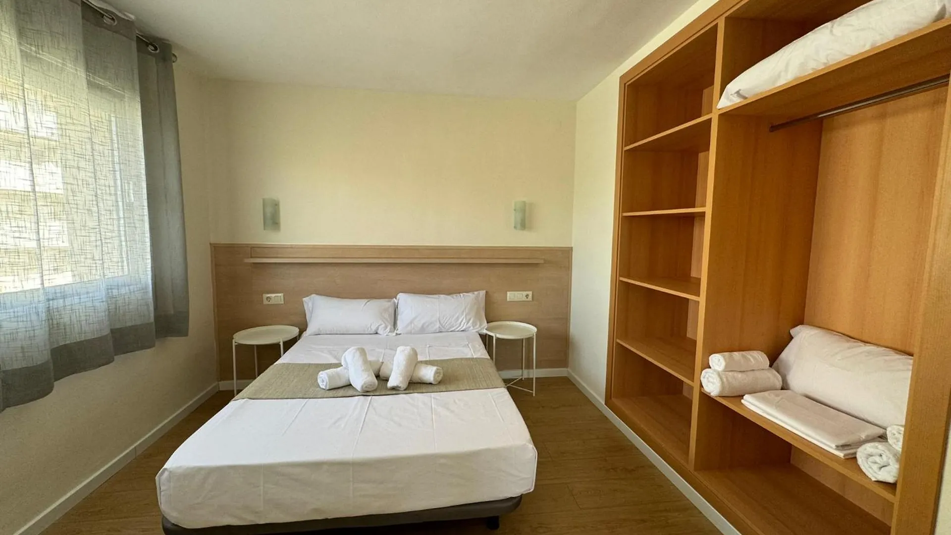 M10 Salou Apartaments 0*,